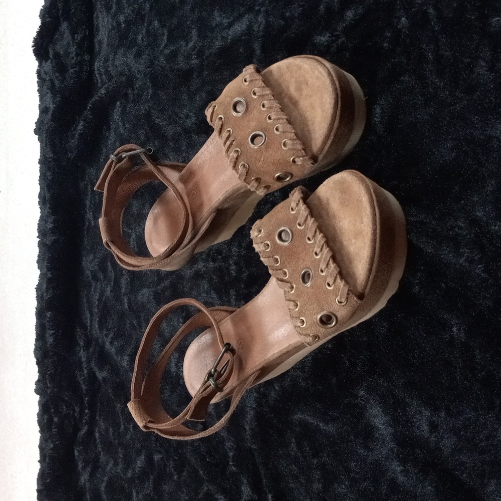 NWT all saints Yuki Sandal floor sample